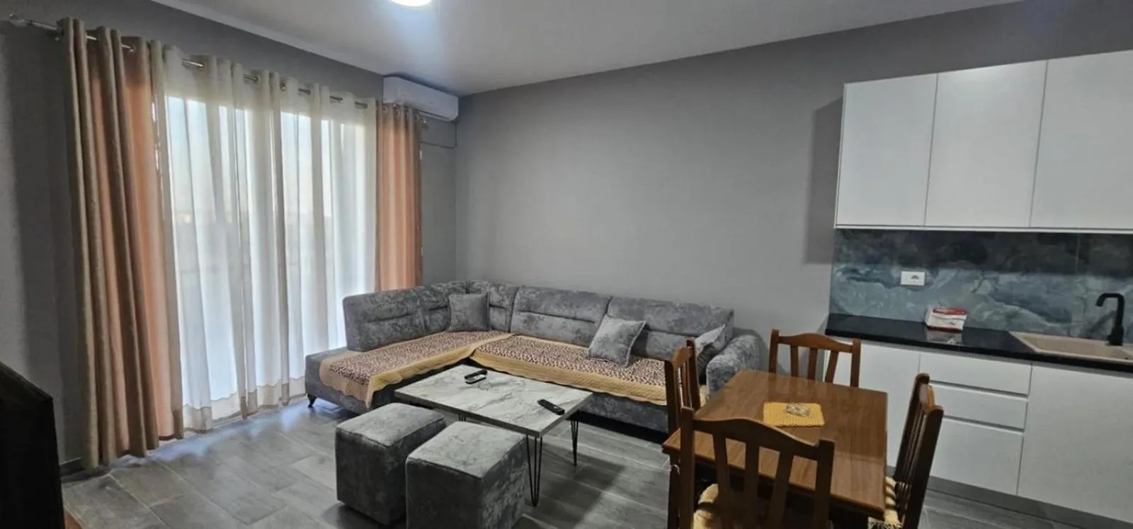 Apartament Nikbibaj Tale